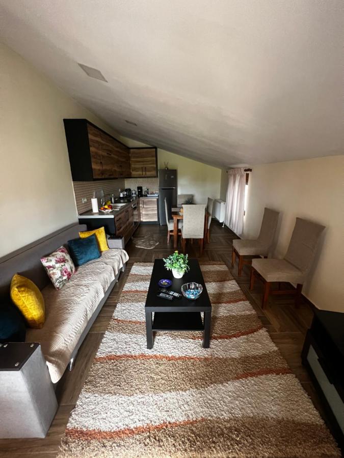 Ferienwohnung Retreat In The Centre Of Korce Exterior foto