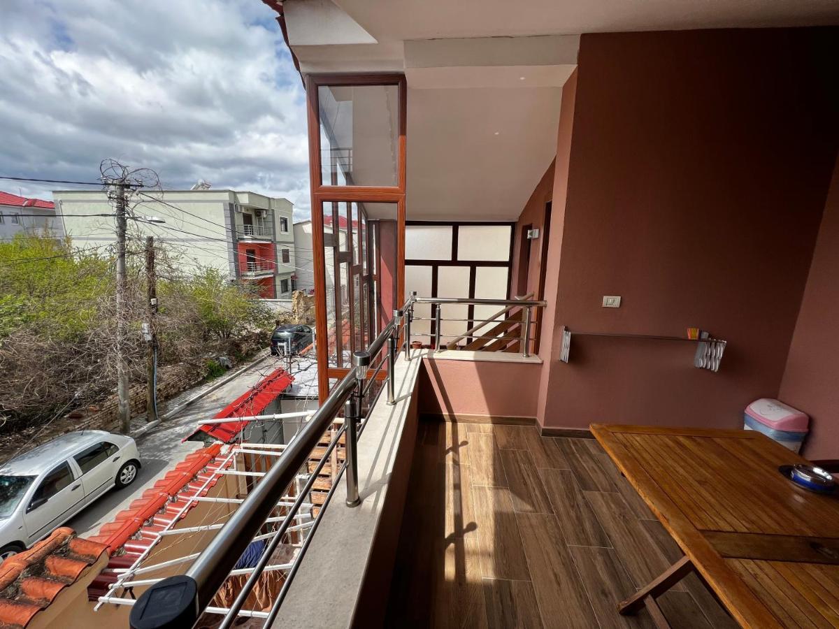 Ferienwohnung Retreat In The Centre Of Korce Exterior foto