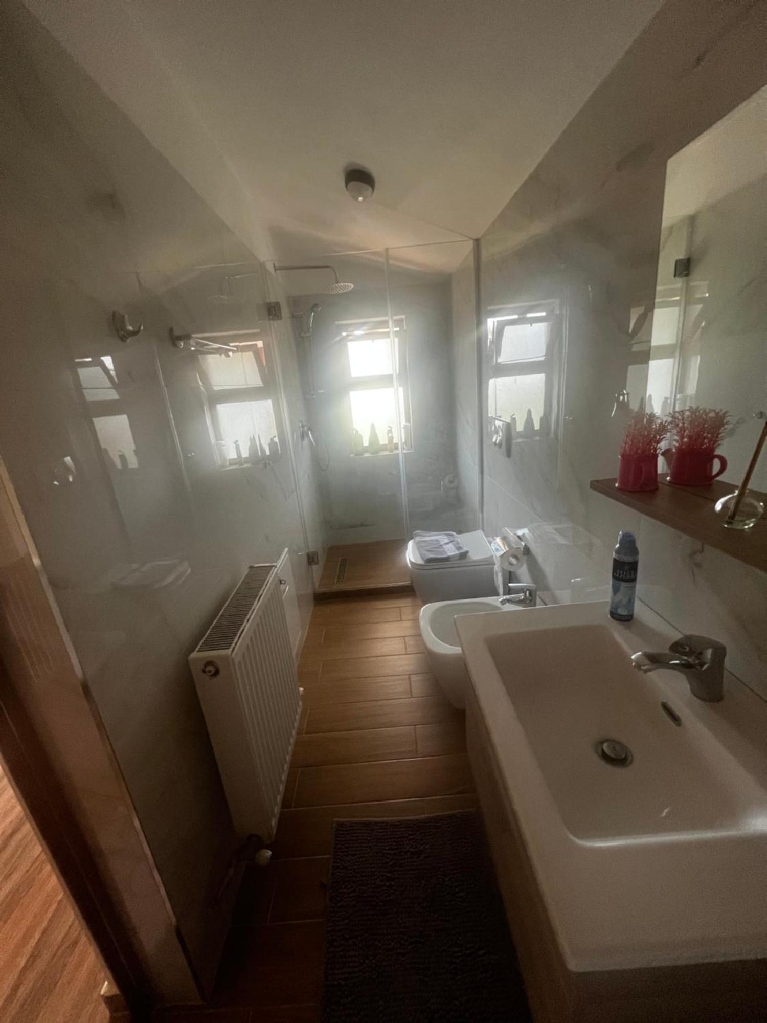 Ferienwohnung Retreat In The Centre Of Korce Exterior foto