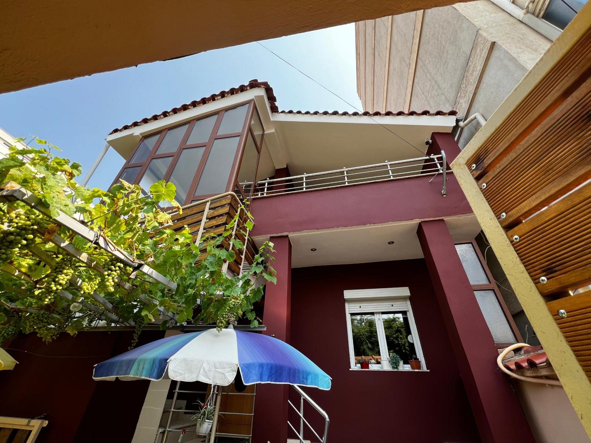 Ferienwohnung Retreat In The Centre Of Korce Exterior foto
