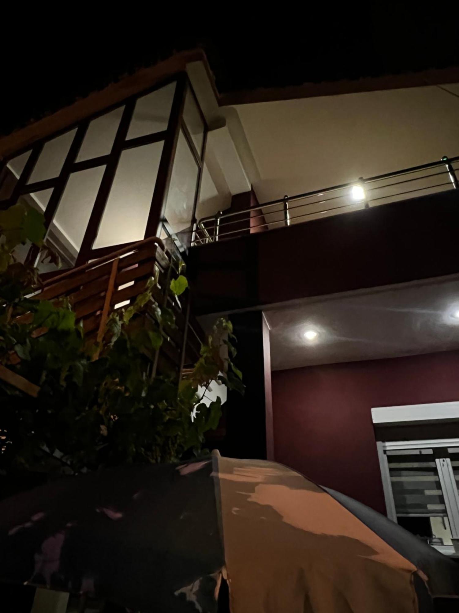Ferienwohnung Retreat In The Centre Of Korce Exterior foto